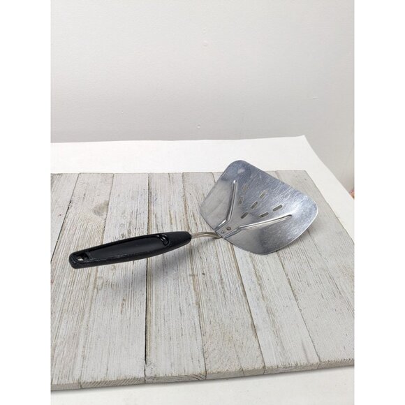 Vintage Foley #1 MPLS Stainless Steel Wide Slotted Curved Flipper lifter Spatula - Picture 1 of 8